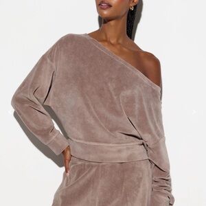 Spiritual Gangster Ava Velour Off Shoulder Sweatshirt – Size S – NWT MSRP $128